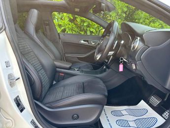 Mercedes-Benz CLA 2.0 CLA220 AMG Line Night Edition (Plus) Shooting Brake 7G-DCT 4