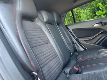 Mercedes-Benz CLA 2.0 CLA220 AMG Line Night Edition (Plus) Shooting Brake 7G-DCT 4
