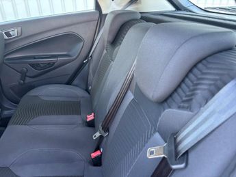 Ford Fiesta 1.0T EcoBoost Zetec Powershift Euro 6 5dr