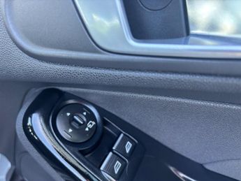 Ford Fiesta 1.0T EcoBoost Zetec Powershift Euro 6 5dr