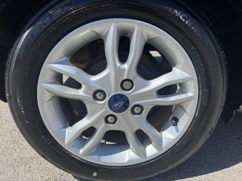 Ford Fiesta 1.0T EcoBoost Zetec Powershift Euro 6 5dr