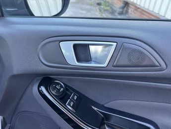 Ford Fiesta 1.0T EcoBoost Zetec Powershift Euro 6 5dr