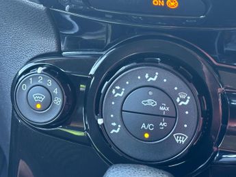 Ford Fiesta 1.0T EcoBoost Zetec Powershift Euro 6 5dr