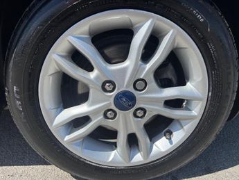 Ford Fiesta 1.0T EcoBoost Zetec Powershift Euro 6 5dr