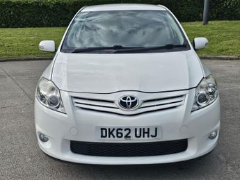Toyota Auris 1.33 Dual VVT-i Colour Collection Euro 5 (s/s) 5dr