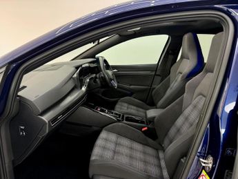 Volkswagen Golf 1.4 TSI 13kWh GTE DSG Euro 6 (s/s) 5dr