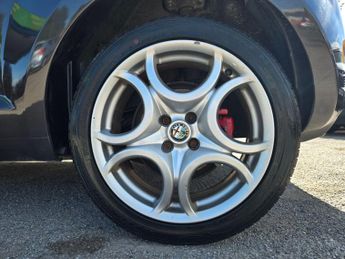 Alfa Romeo MiTo 1.3 JTDM-2 Distinctive Euro 5 (s/s) 3dr