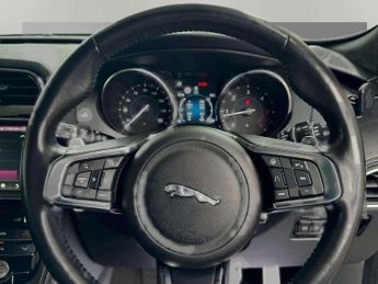 JAGUAR F-PACE 2.0 D240 R-Sport SUV 5dr Diesel Auto AWD Euro 6