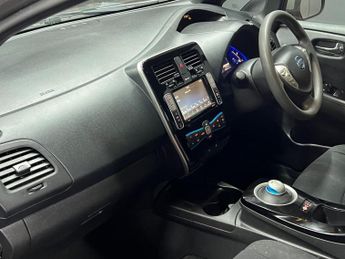 Nissan Leaf 30kWh Acenta Auto 5dr
