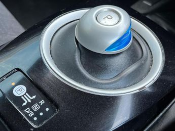 Nissan Leaf 30kWh Acenta Auto 5dr