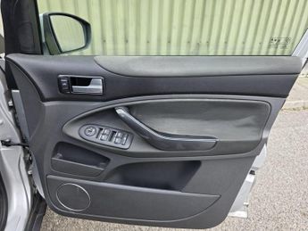 Ford Kuga 2.0 TDCi Titanium AWD Euro 5 5dr