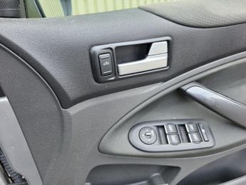 Ford Kuga 2.0 TDCi Titanium AWD Euro 5 5dr