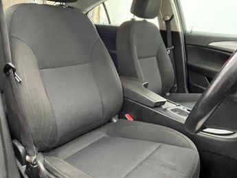 Vauxhall Insignia 1.8 16V Design Euro 5 5dr