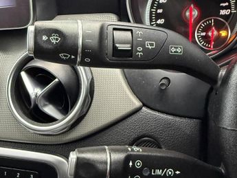 Mercedes-Benz GLA 1.6 GLA180 Urban Edition 7G-DCT Euro 6 (s/s) 5dr