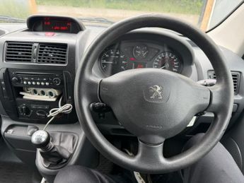 Peugeot Expert Tepee 2.0 HDi Tepee Comfort L2 4dr