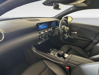 Mercedes-Benz A Class 1.3 A180 Sport (Executive) Hatchback 5dr Petrol 7G-DCT Euro 6 (s