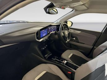 Vauxhall Mokka Electric 50kWh Elite Premium SUV 5dr Electric Auto (136 ps)