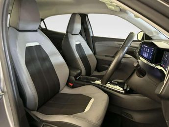 Vauxhall Mokka Electric 50kWh Elite Premium SUV 5dr Electric Auto (136 ps)