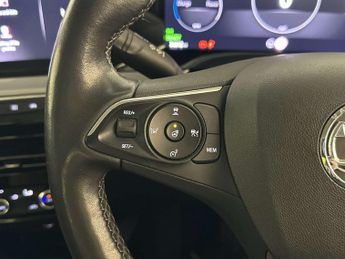 Vauxhall Mokka Electric 50kWh Elite Premium SUV 5dr Electric Auto (136 ps)