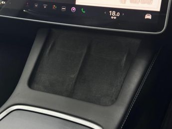 Tesla Model Y (Dual Motor) Long Range Auto 4WDE 5dr