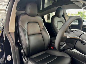 Tesla Model Y (Dual Motor) Long Range Auto 4WDE 5dr