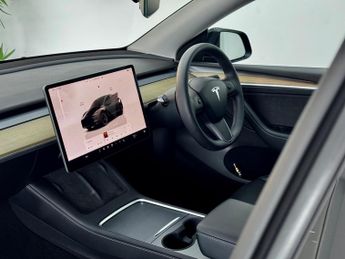 Tesla Model Y (Dual Motor) Long Range Auto 4WDE 5dr