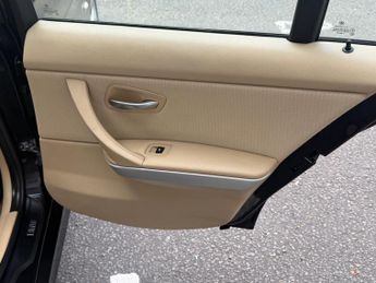 BMW 3 Series 2.0 320i SE Steptronic Euro 5 4dr