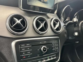 Mercedes-Benz CLA 1.6 CLA180 AMG Sport Coupe 7G-DCT Euro 6 (s/s) 4dr