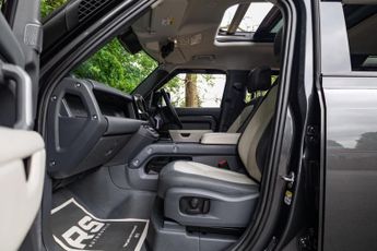 Land Rover Defender 110 3.0 D300 MHEV X-Dynamic HSE Auto 4WD Euro 6 (s/s) 5dr