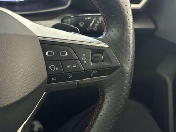 SEAT Leon 1.5 eTSI MHEV FR Hatchback 5dr Petrol Hybrid DSG Euro 6 (s/s) (1