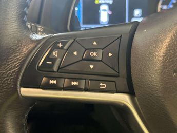 Nissan Leaf 39kWh Acenta Hatchback 5dr Electric Auto (150 ps)