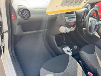 Toyota AYGO 1.0 VVT-i Move MultiMode Euro 5 5dr