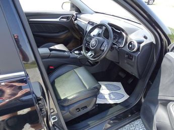 MG MG ZS 44.5kWh Exclusive Auto 5dr