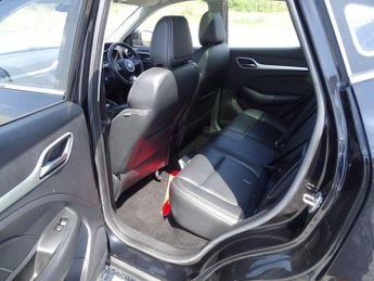 MG MG ZS 44.5kWh Exclusive Auto 5dr