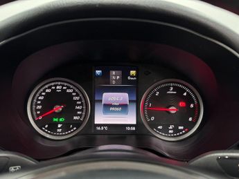 Mercedes-Benz GLC 2.1 GLC220d Sport (Premium) G-Tronic 4MATIC Euro 6 (s/s) 5dr
