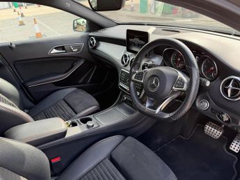 Mercedes-Benz GLA 2.1 GLA220d AMG Line (Premium Plus) SUV 5dr Diesel 7G-DCT 4MATIC