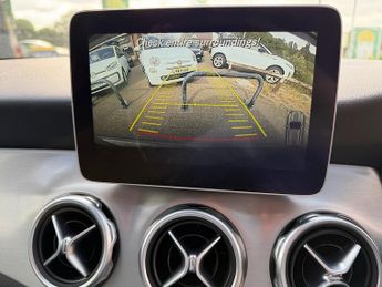 Mercedes-Benz GLA 2.1 GLA220d AMG Line (Premium Plus) SUV 5dr Diesel 7G-DCT 4MATIC