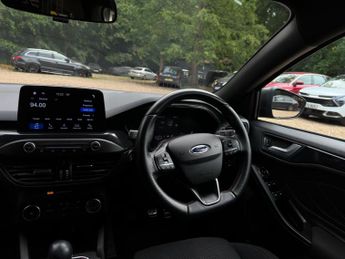 Ford Focus 1.0T EcoBoost ST-Line Euro 6 (s/s) 5dr