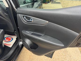 Nissan Qashqai 1.3 DIG-T N-Motion DCT Auto Euro 6 (s/s) 5dr