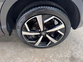 Nissan Qashqai 1.3 DIG-T N-Motion DCT Auto Euro 6 (s/s) 5dr