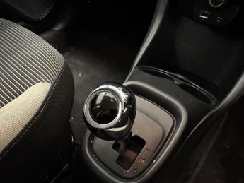Peugeot 108 1.0 Active Top! 2 Tronic Euro 6 5dr