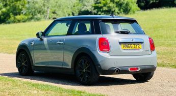 MINI Hatch 1.5 Cooper Auto Euro 6 (s/s) 3dr