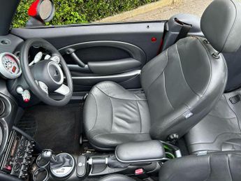 MINI Convertible 1.6 Cooper CVT Euro 3 2dr