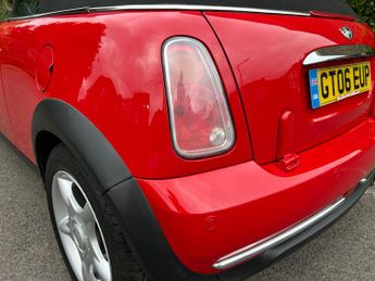MINI Convertible 1.6 Cooper CVT Euro 3 2dr