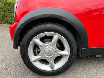 MINI Convertible 1.6 Cooper CVT Euro 3 2dr