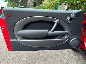 MINI Convertible 1.6 Cooper CVT Euro 3 2dr