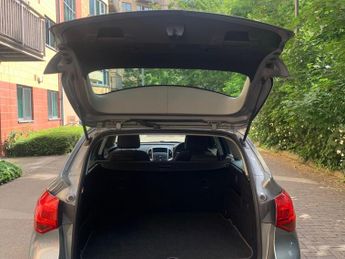 Vauxhall Astra 1.6 16V Exclusiv Sports Tourer Auto Euro 5 5dr