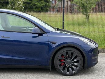 Tesla Model Y (Dual Motor) Performance Auto 4WDE 5dr
