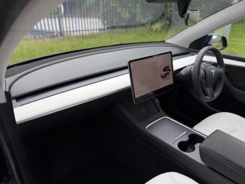 Tesla Model Y (Dual Motor) Performance Auto 4WDE 5dr