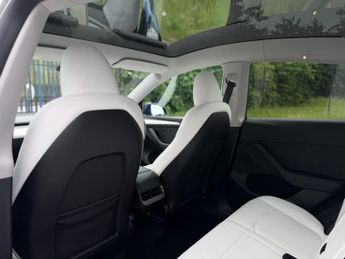 Tesla Model Y (Dual Motor) Performance Auto 4WDE 5dr